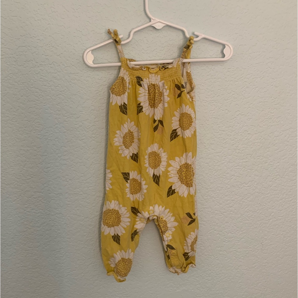 Baby jumpsuit